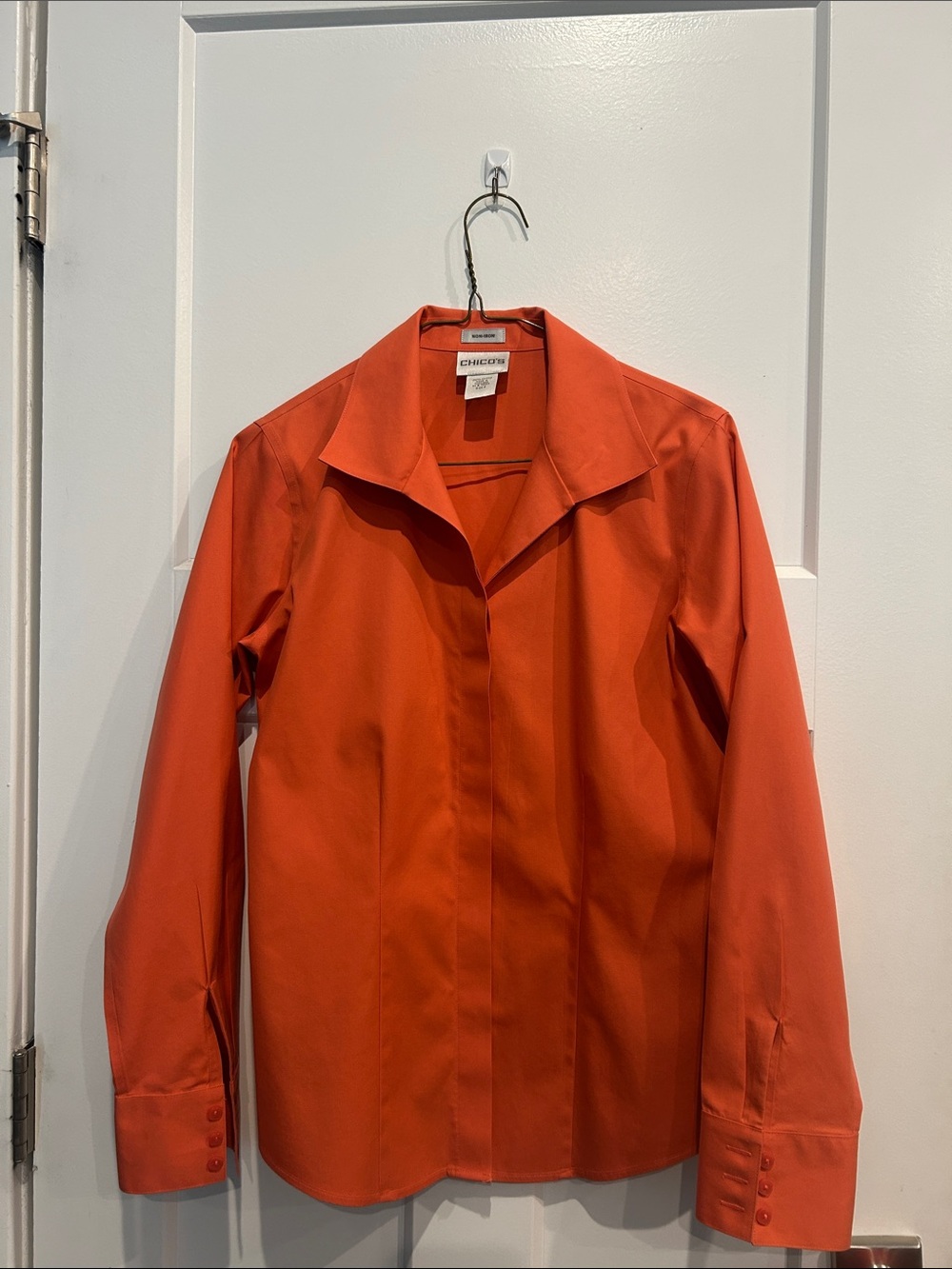 Chico's Vivid Orange Button-Covered Front Blouse (Chico’s Size 0=4-6 Womens)